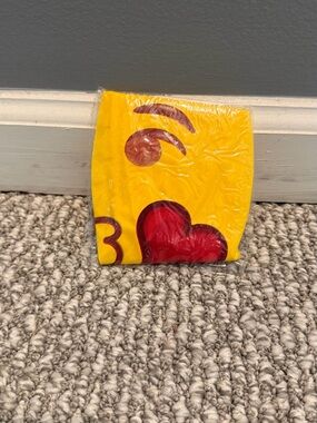 Yellow Emoji Heart Beach ball new in Pack